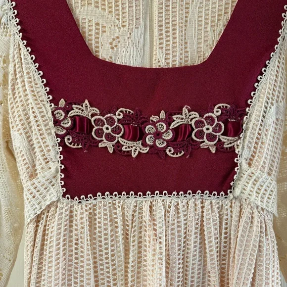 Vintage 1970s Joy Stevens Boho Cream and Maroon Lace Prairie Dress - Picture 10 of 10